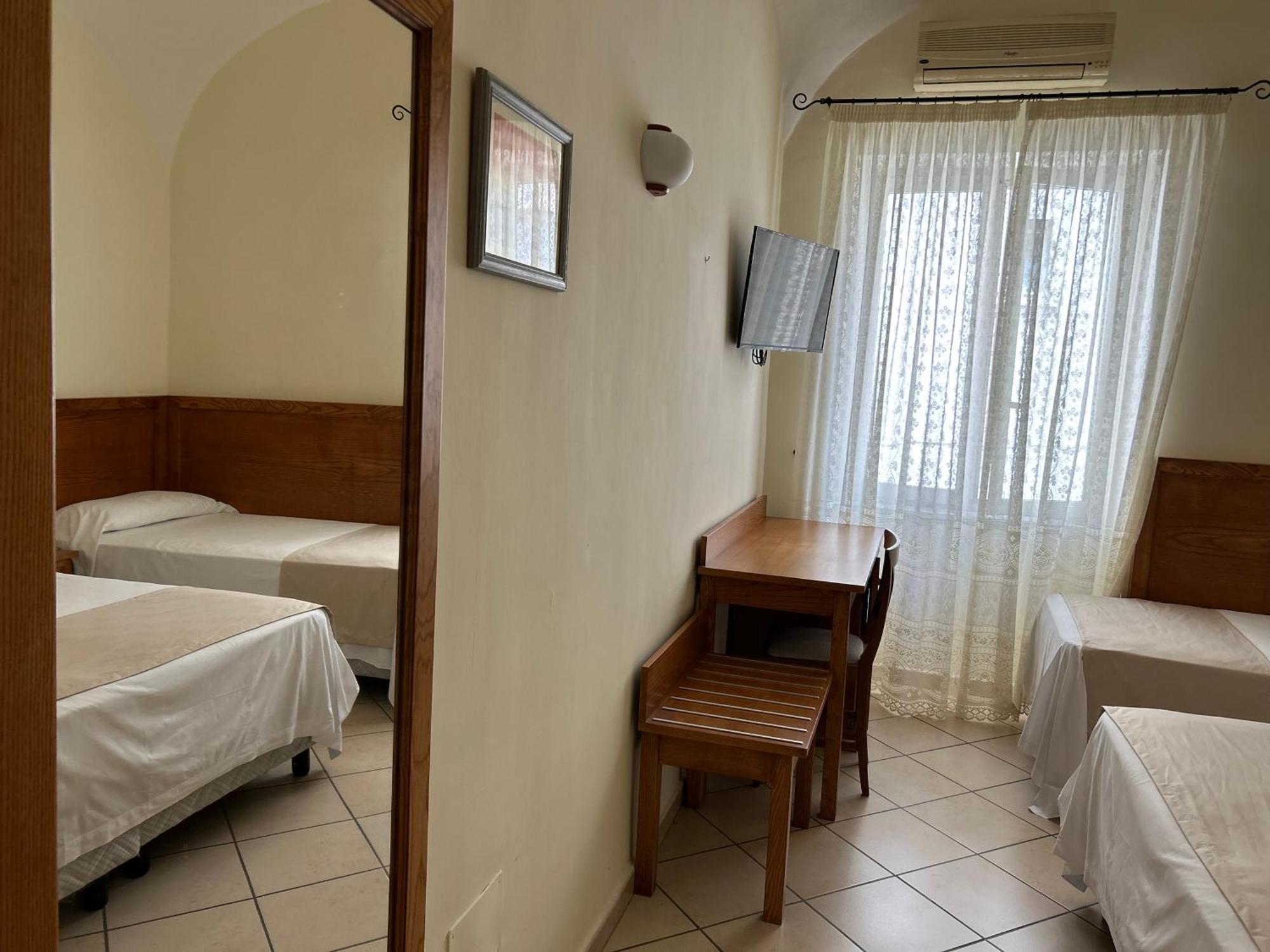 Hotel Da Raffaele Ischia Bilik gambar